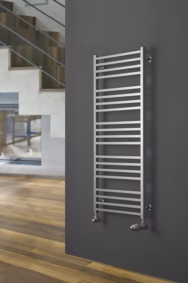Badheizkörper C4 1260 mm x 500 mm 325 Watt Chrom von Ximax mit der Artikelnr. 10070