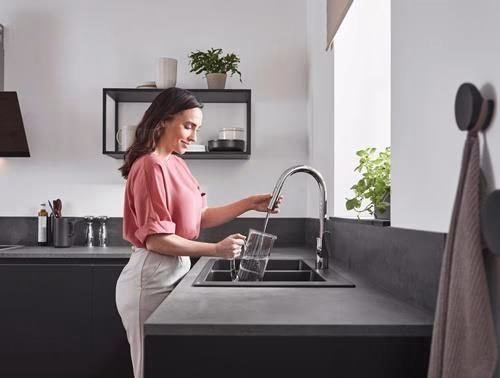 Hansgrohe Einhebel-Küchenmischer 240 FOCUS DN 15, mit Ausziehbrause chrom