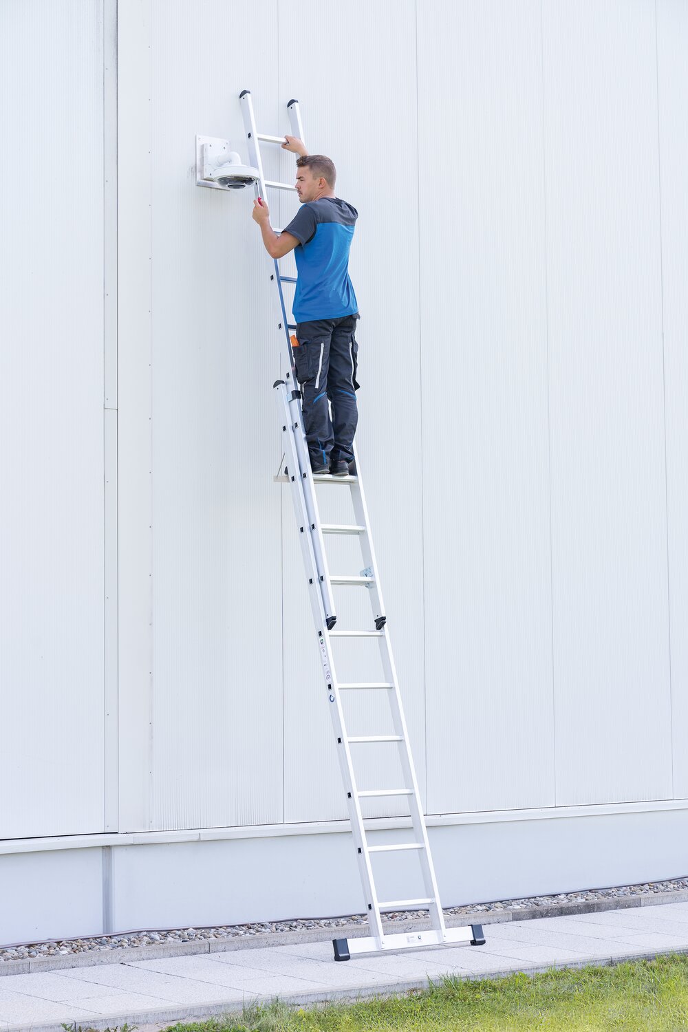 Milieubild 3816044 Munk Sprossen-Schiebeleiter 2-teilig mit Standard-Traverse 2x12 Sprossen