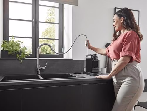 Hansgrohe Einhebel-Küchenmischer 240 FOCUS DN 15, mit Ausziehbrause chrom