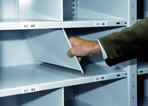 Andere Ansicht des Artikels Stecktrennblech, 600 x 390 mm (T x H), verzinkt für MULTIplus150-Fachböden Andere Ansicht des Artikels Stecktrennblech, 600 x 390 mm (T x H), verzinkt für MULTIplus150-Fachböden aus der Kategorie Fachbodenregale