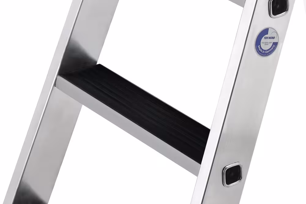 Entdecken Sie Nachrüstsatz clip-step für Einsteckteil für Stufen-Stehleiter steckbar 2x3 Stufen aus der Kategorie Steigtechnik Zubehör & Ersatzteile mit der Artikelnr. 41834 im qpool24 Online Shop