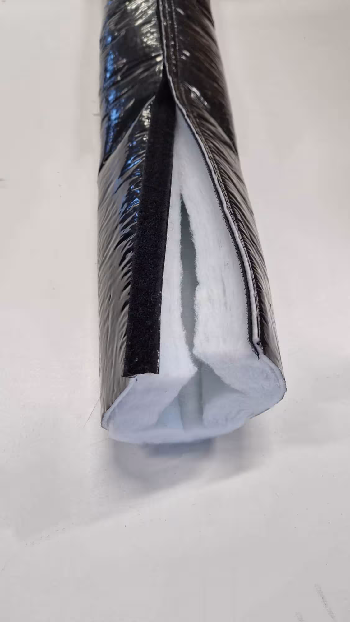 5 Meter - VÖWAflex® premium/solar klett – Dämm- u. Schutzschlauch aus Polyestervlies Ø22 mm, Stärke 25 mm von der Marke VÖWA GmbH VÖWAflex® premium/solar klett – Dämm- u. Schutzschlauch aus Polyestervlies Stärke 25 mm Typ Größe: 22 mm aus der Kategorie Schutzschlauch mit der Artikelnr. 21522225