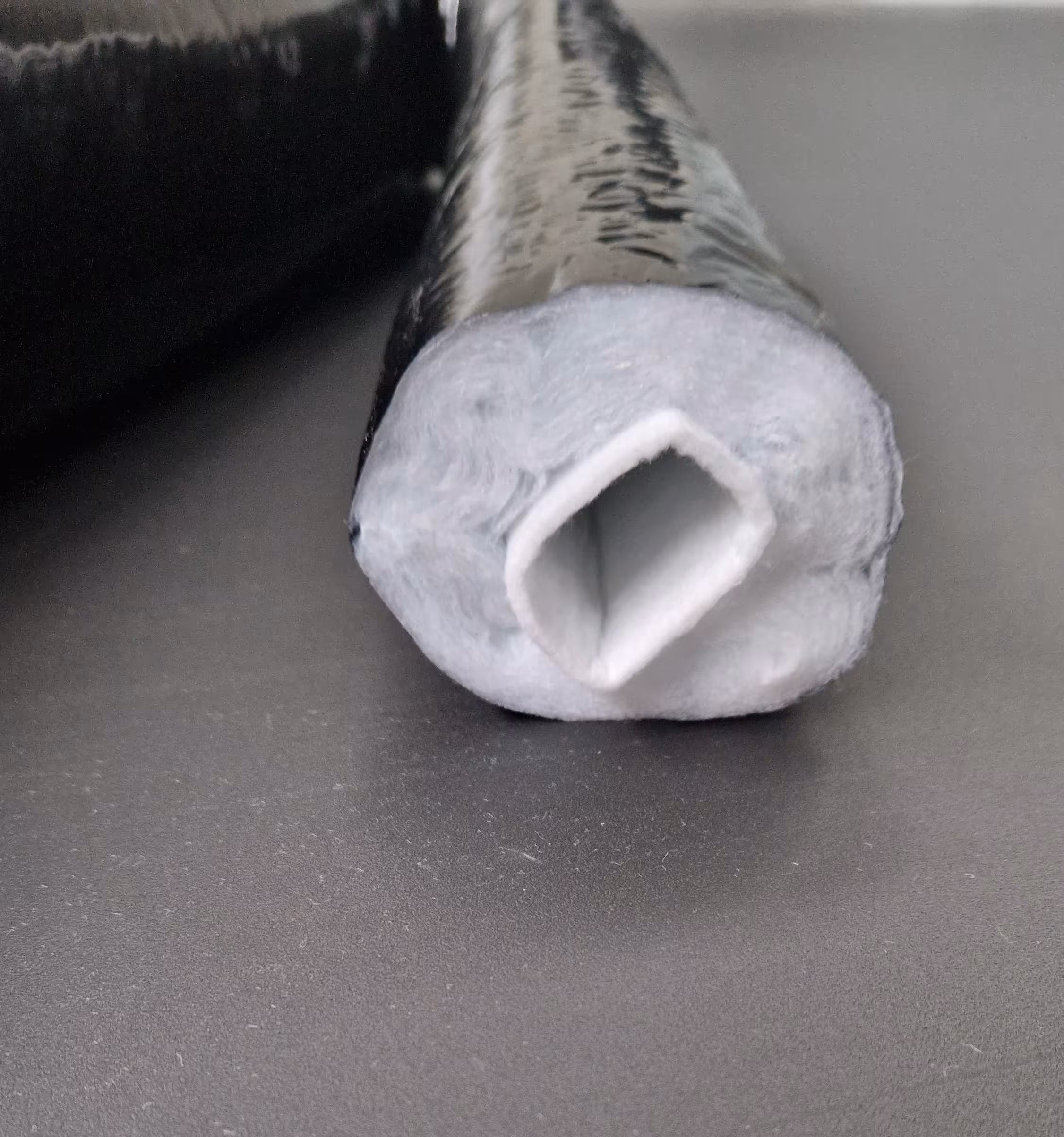 5 Meter - VÖWAflex® premium/solar – Dämm- u. Schutzschlauch aus Polyestervlies Ø18 mm, Stärke 25 mm von der Marke VÖWA GmbH VÖWAflex® premium/solar – Dämm- u. Schutzschlauch aus Polyestervlies Stärke 25 mm Typ Größe: 18 mm aus der Kategorie Schutzschlauch mit der Artikelnr. 21511825