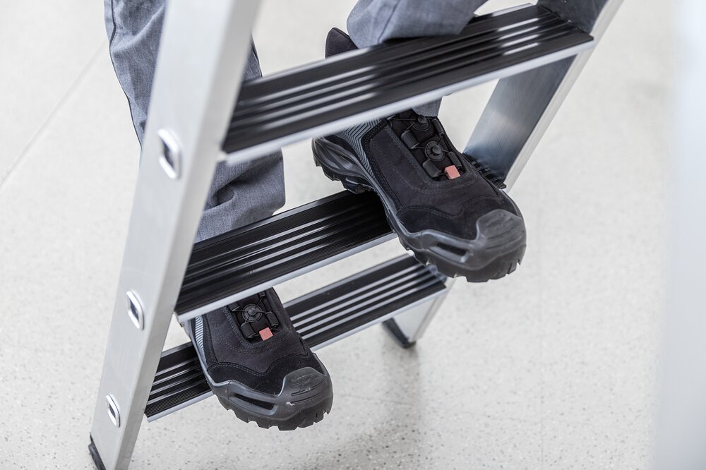 Milieubild 2178814 Munk Nachrüstsatz clip-step relax für Stufen-Stehleiter einseitig begehbar 6 Trittauflagen