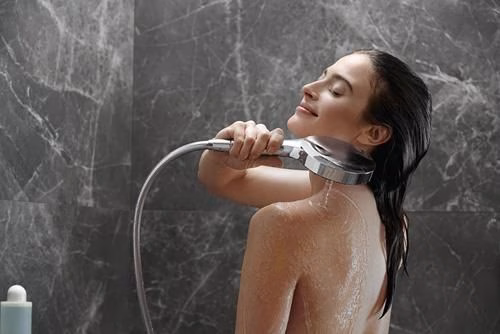 Hansgrohe Handbrause Rainfinity 130 3jet chrom