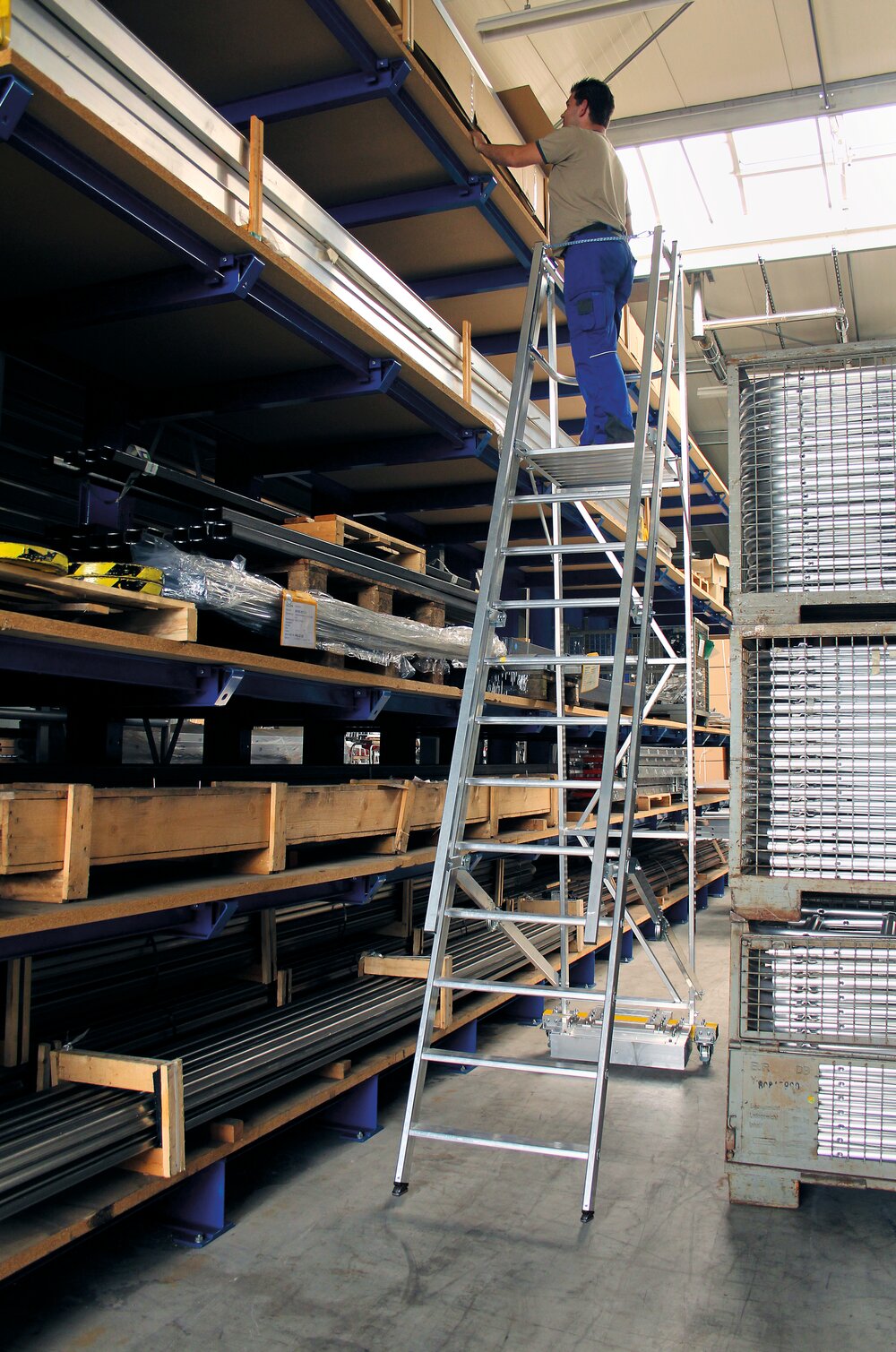 Milieubild 3814200 Munk Plattformleiter klappbar mit schmalem Fahrwerk 12 Stufen