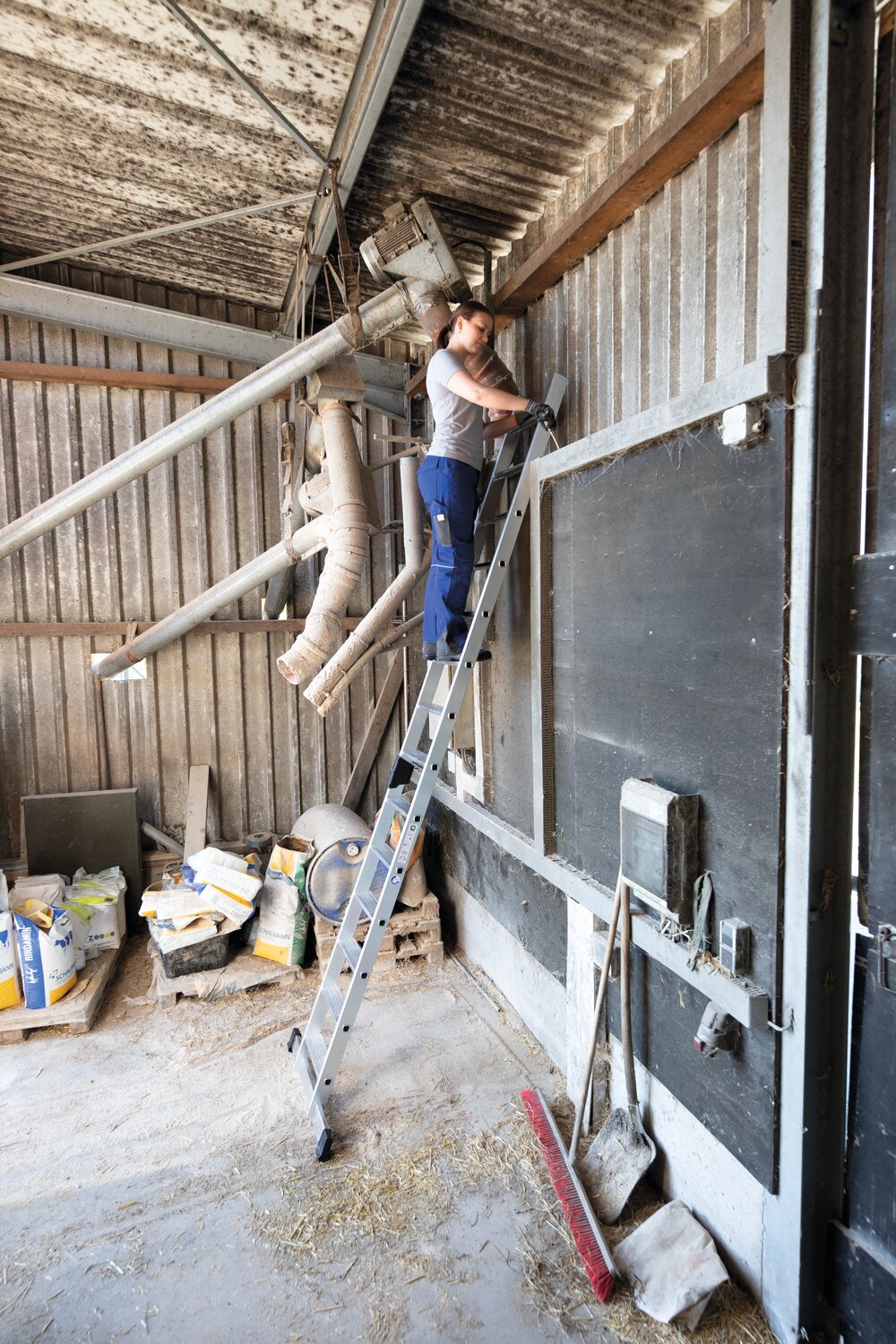 Munk Stufen-Anlegeleiter mit Standard-Traverse 12 Stufen