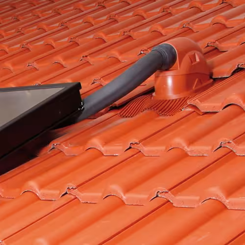 Venduct universelles Solardurchführungs-Set rot, Standardausführung aus der Kategorie Steildachdurchgänge mit der GTIN 4027822803530 Venduct universelles Solardurchführungs-Set für Dachziegel und Dachsteine von der Marke Klöber aus der Kategorie Steildachdurchgänge