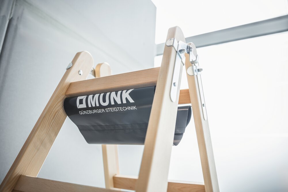 Milieubild 3817347 Munk Stufen-Stehleiter Holz 2x3 Stufen