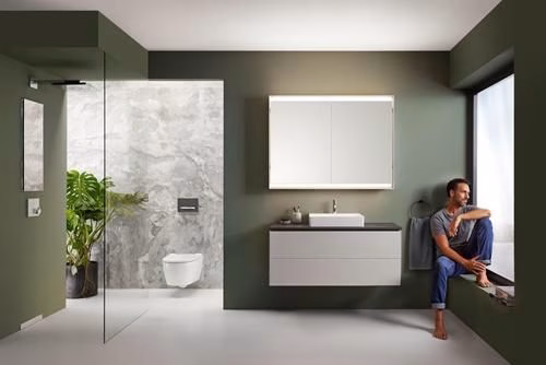 Detailbild 3970806 Geberit ONE Set Wand-WC mit WC-Sitz weiß/glanzverchromt, KeraTect