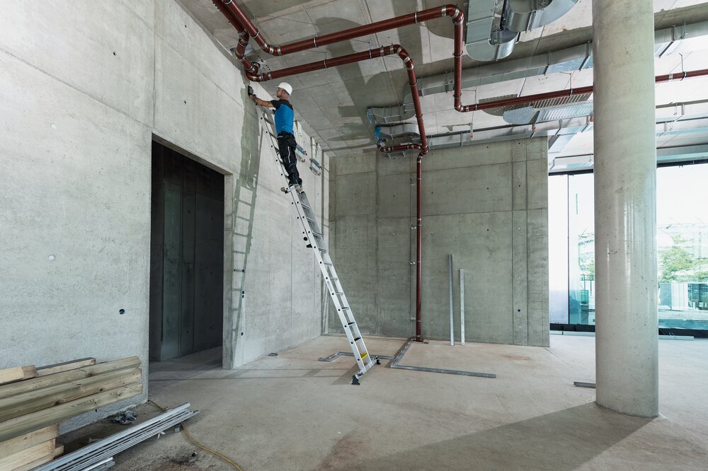 Milieubild 3818477 Munk Stufen-Schiebeleiter 2-teilig mit nivello-Traverse und clip-step R13 2x7