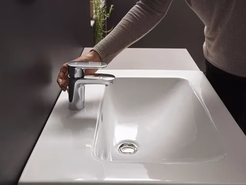 Detailbild 4038239 Hansgrohe Einhebel-Waschtischmischer VERNIS Blend 70 mit Zugstangen-Ablaufgarnitur 1 1/4 Zoll chrom