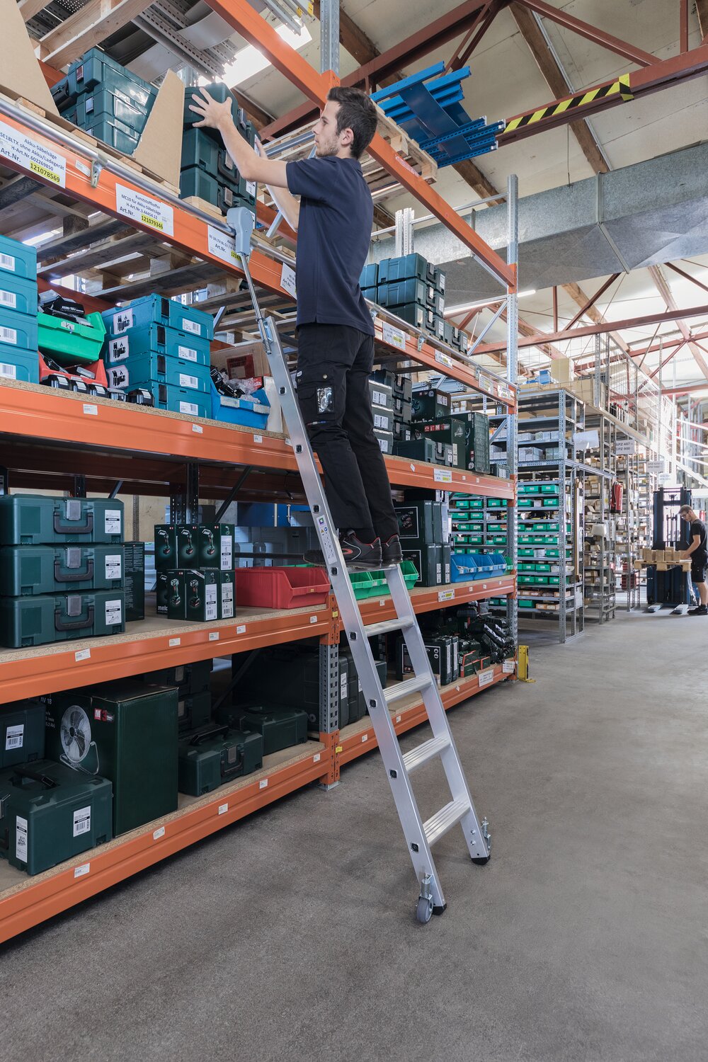 Milieubild 3814379 Munk Stufen-Regalleiter fahrbar 6 Stufen