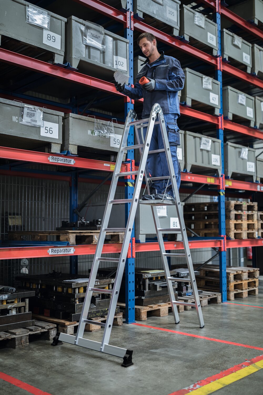 Milieubild 3812527 Munk Klappleiter 2-teilig mit nivello®-Traverse 2x4 Sprossen