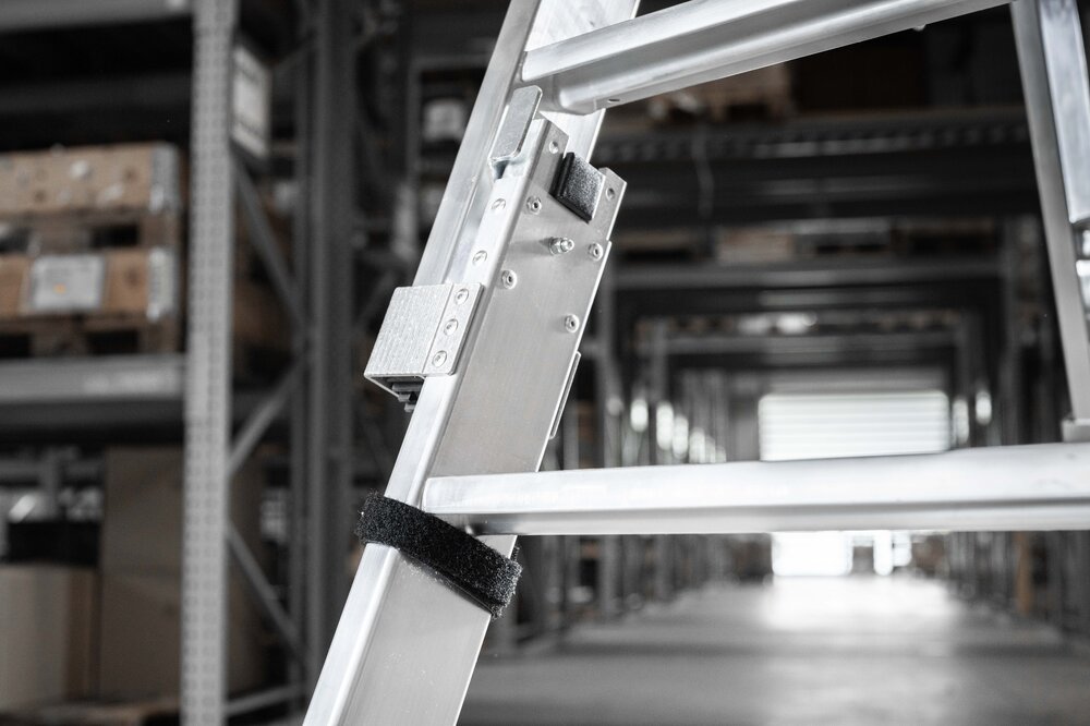 Produktbild Detailansicht 2178902 Munk Stufen-Stehleiter beidseitig begehbar steckbar 2x4 Stufen