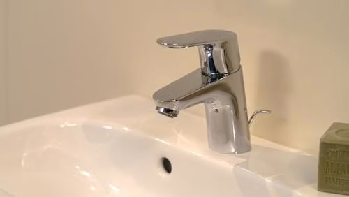 Hansgrohe Einhebel-Waschtischmischer FOCUS 70 Nennweite 15 mit Zugstangen-Ablaufgarnitur 1 1/4 Zoll chrom
