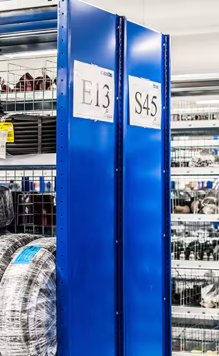 Vollblech-Seitenwand 1050 x 400 mm (H x T), RAL 5010 enzianblau, MULTIplus von Schulte Lagertechnik aus der Kategorie Stecksystem