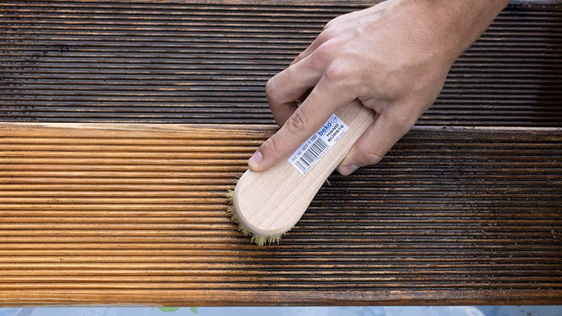 TecLine Holzreiniger 1 l Flasche Innenarchitektur, Holz, Person, Pinsel, Hartholz